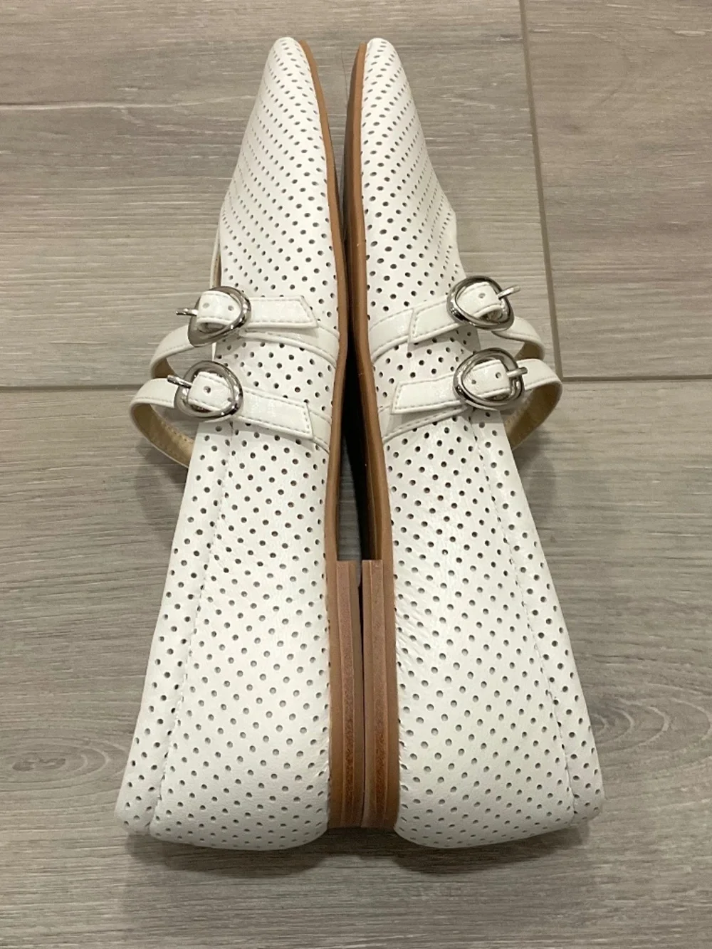 DOLCE VITA Baylee Double Strap Mary Jane Perforated  in Bone LIKE NEW Size 9.5
